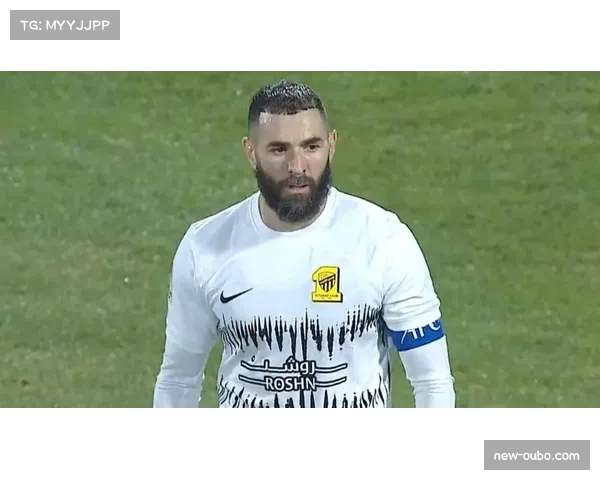 奥巴梅扬虽年事已高 仍屡造射门威胁展现价值 奥巴梅扬虽年事已高 仍屡造射门威胁展现价值